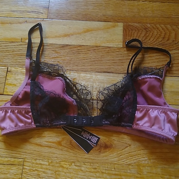 SOLD Pink satin black lace bralette Victoria's secret - Picture 5 of 6
